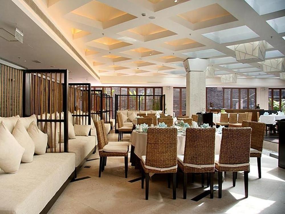 Marina Spa Hotel Sanya Exterior photo