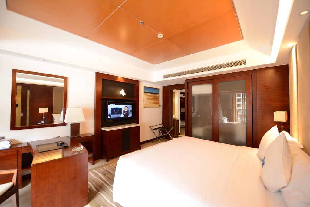 Marina Spa Hotel Sanya Exterior photo