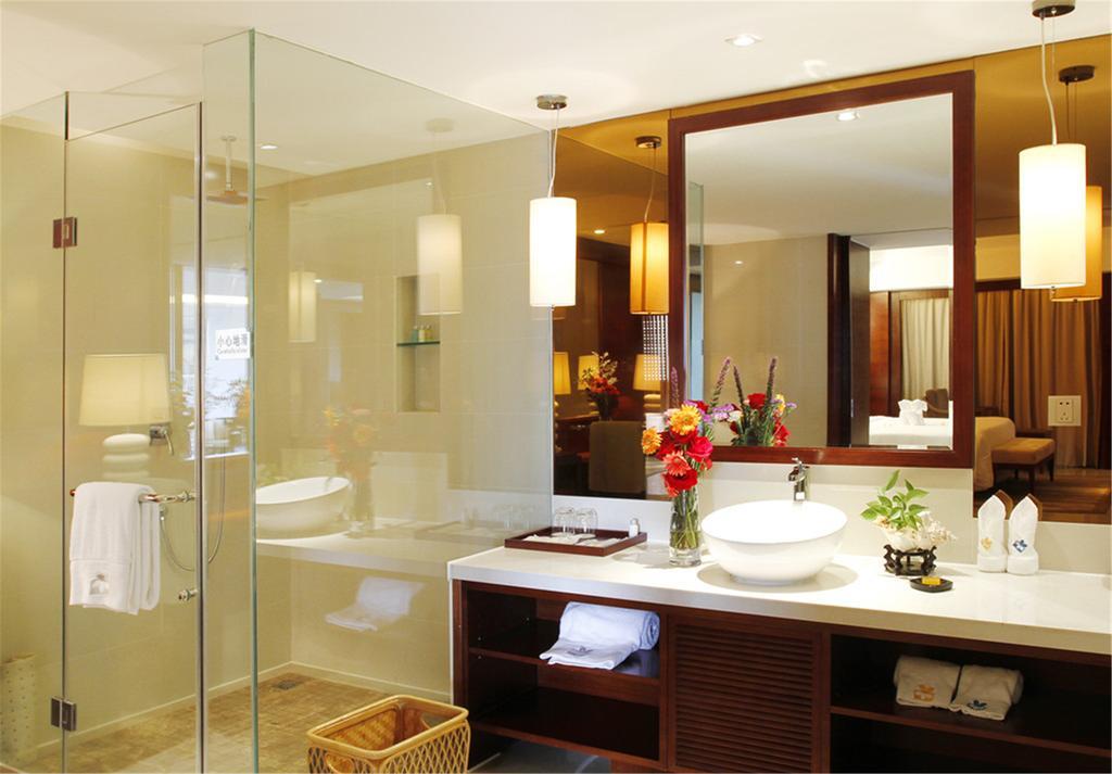 Marina Spa Hotel Sanya Exterior photo