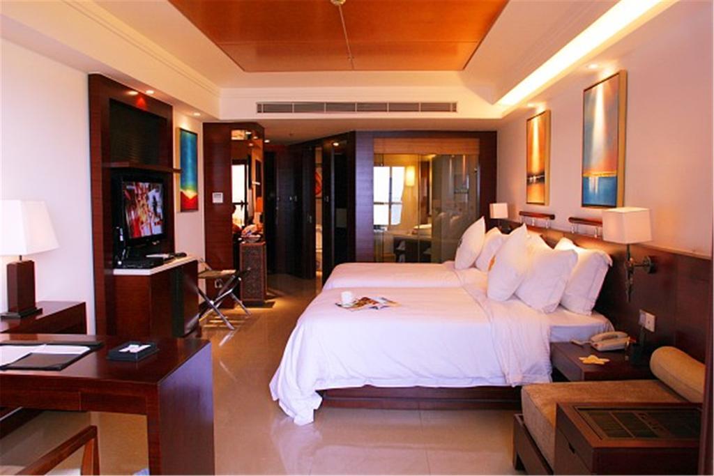 Marina Spa Hotel Sanya Exterior photo